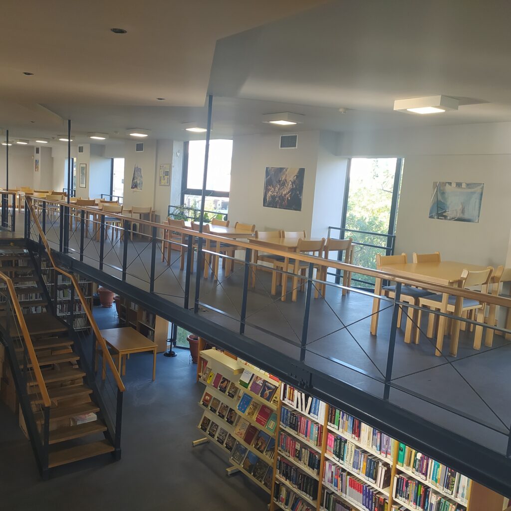 Εσωτερικό της Βιβλιοθήκης - Interior of the Library